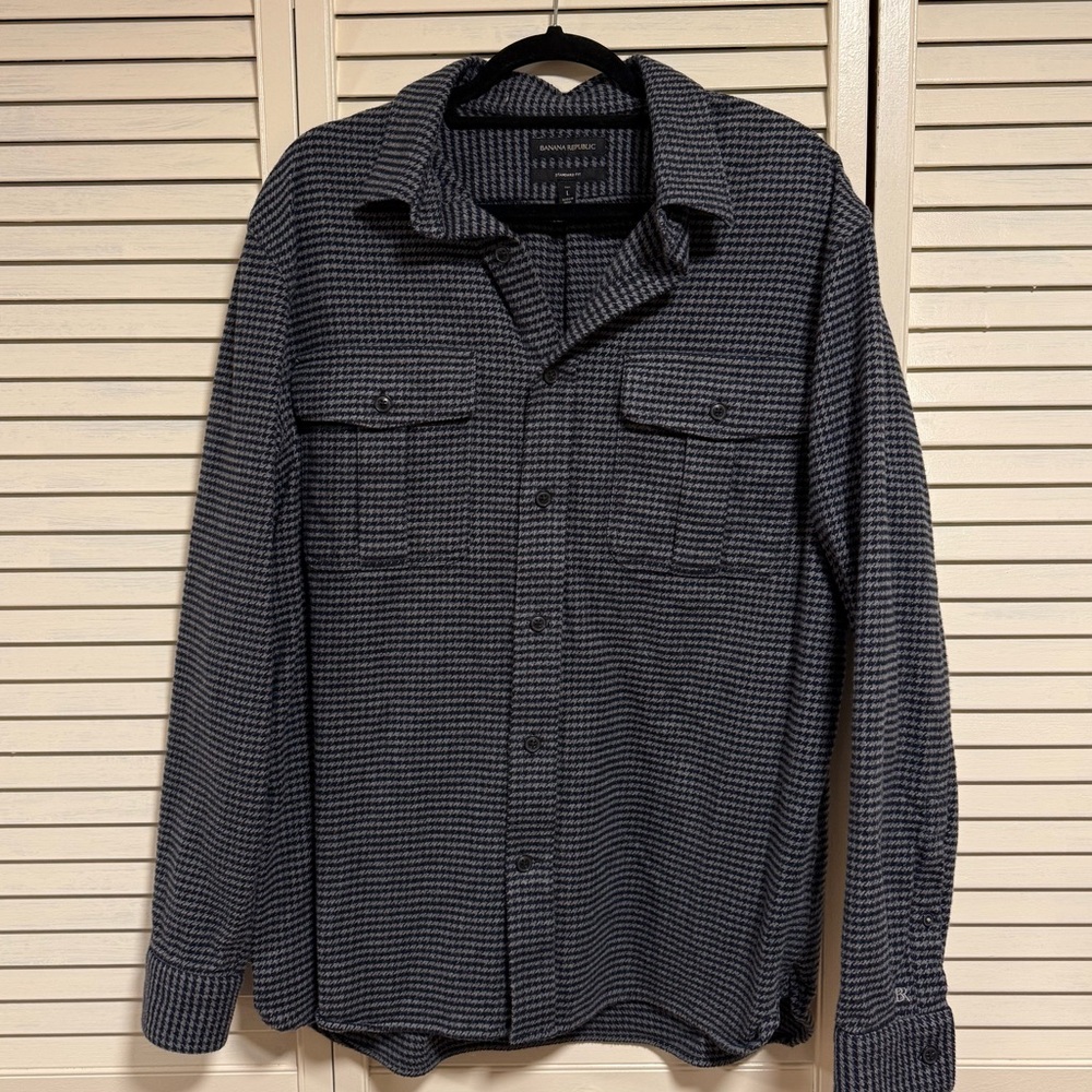 Men’s Banana Republic Thick Button Up Shirt - Large Tall